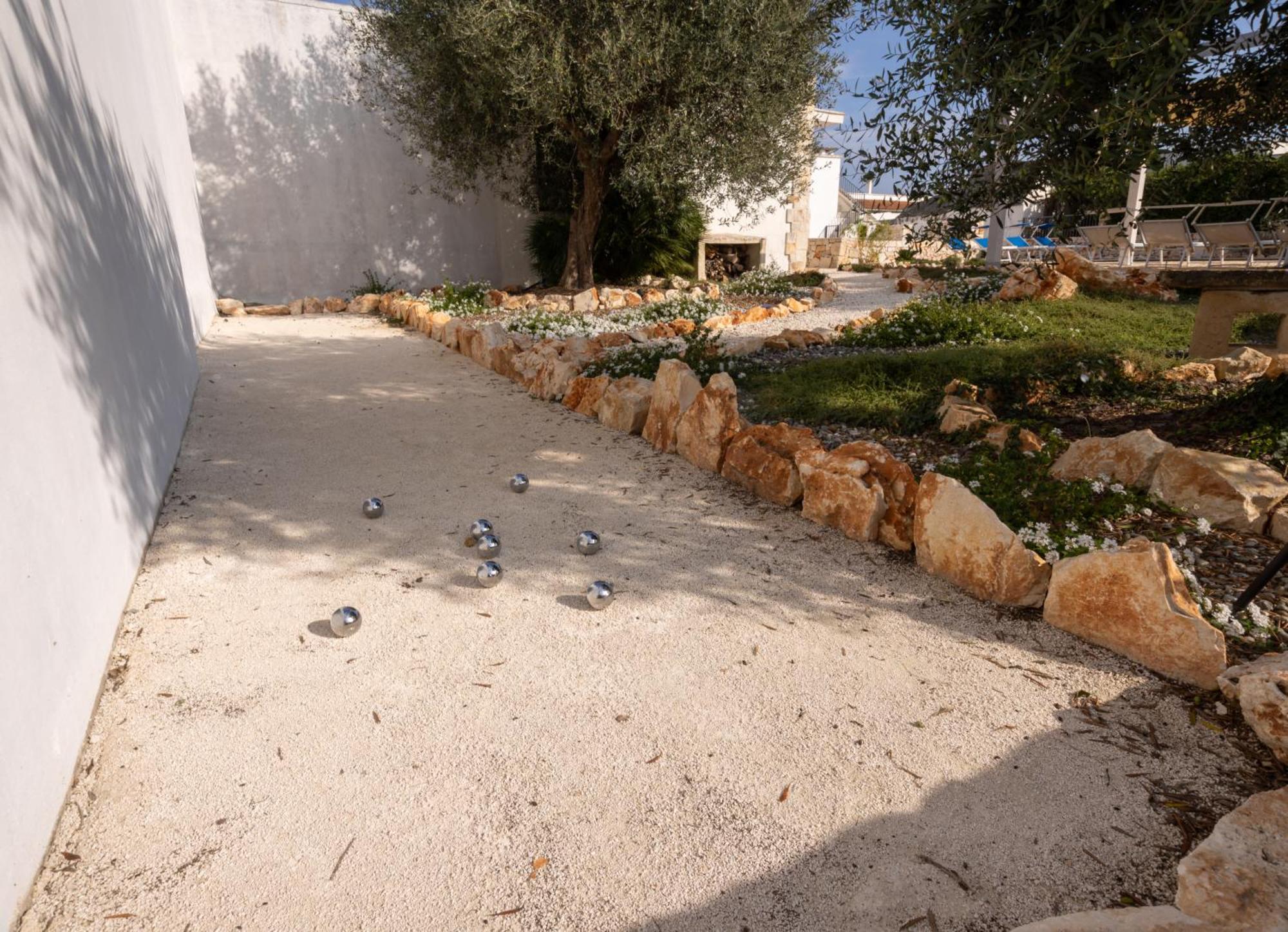 Villa With Trullo And Pool, Alberobello Eksteriør billede