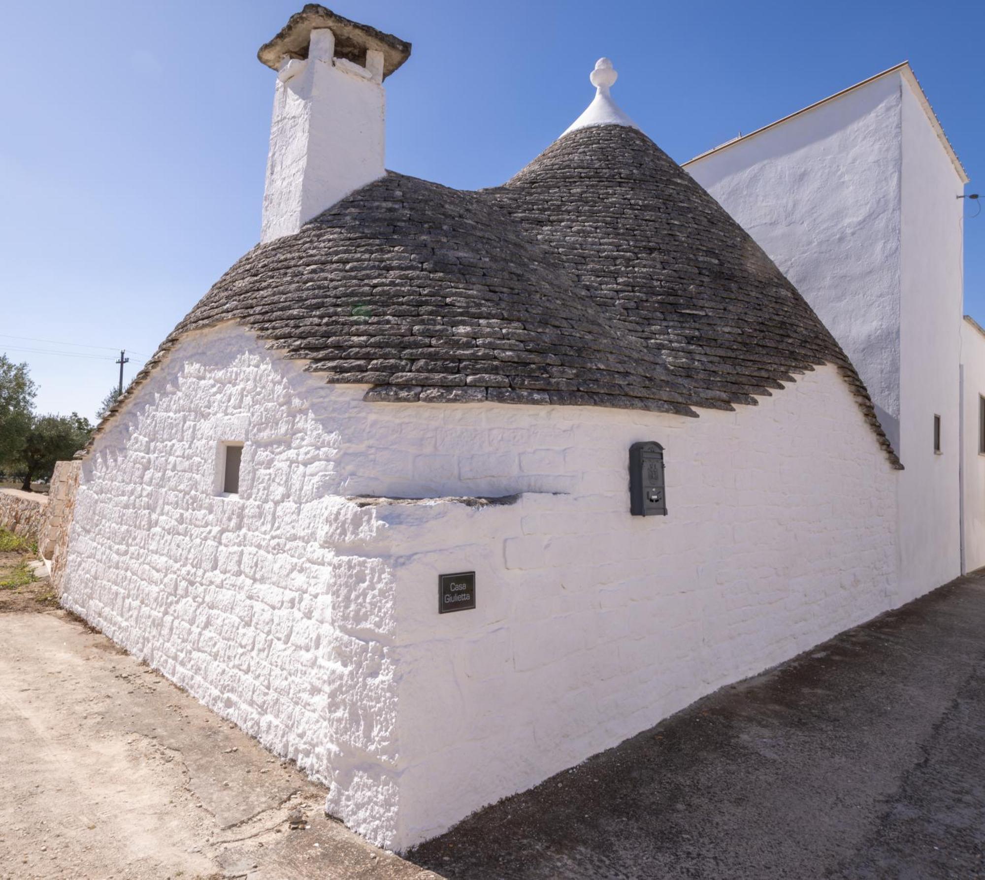 Villa With Trullo And Pool, Alberobello Eksteriør billede