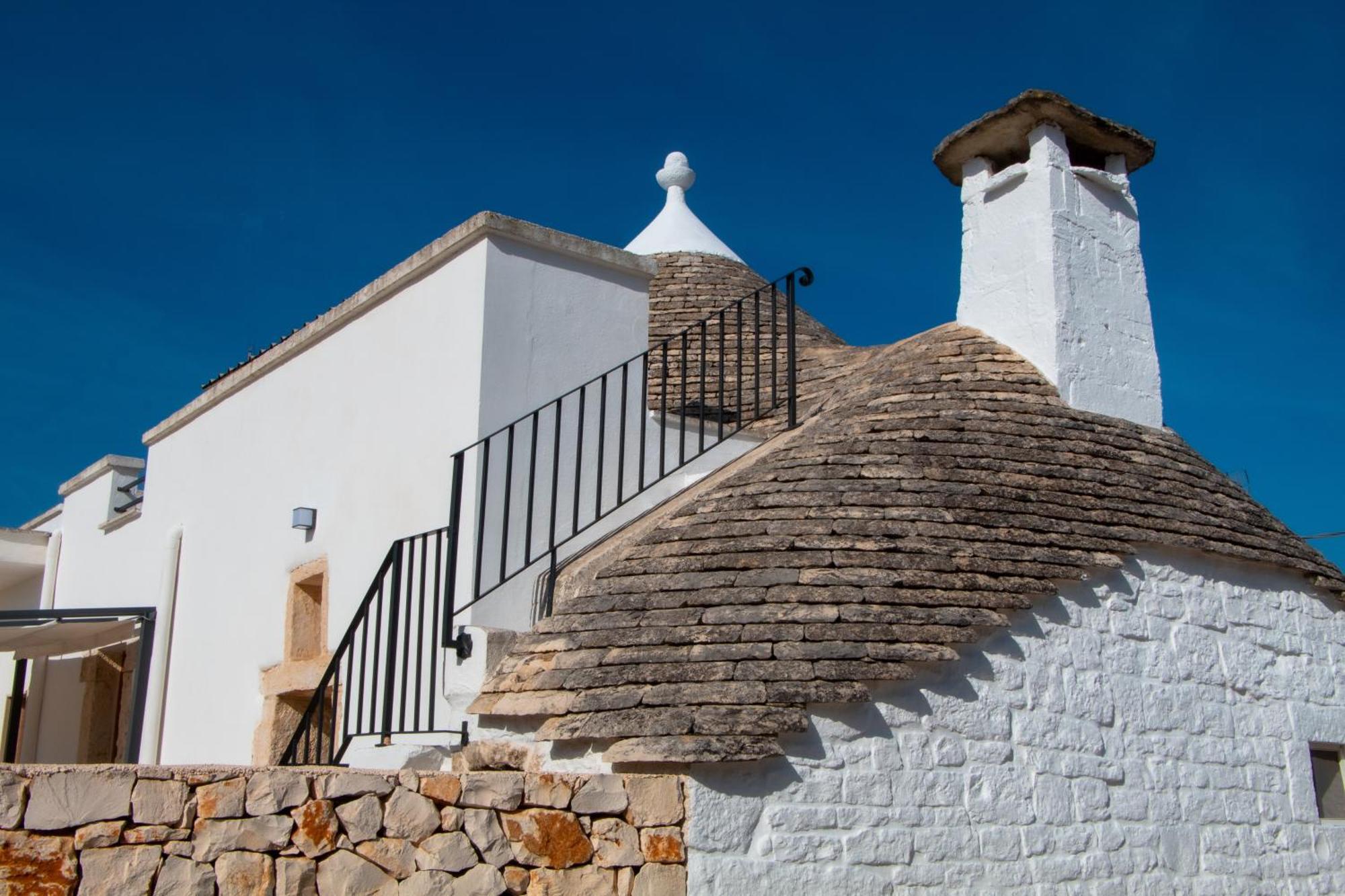 Villa With Trullo And Pool, Alberobello Eksteriør billede
