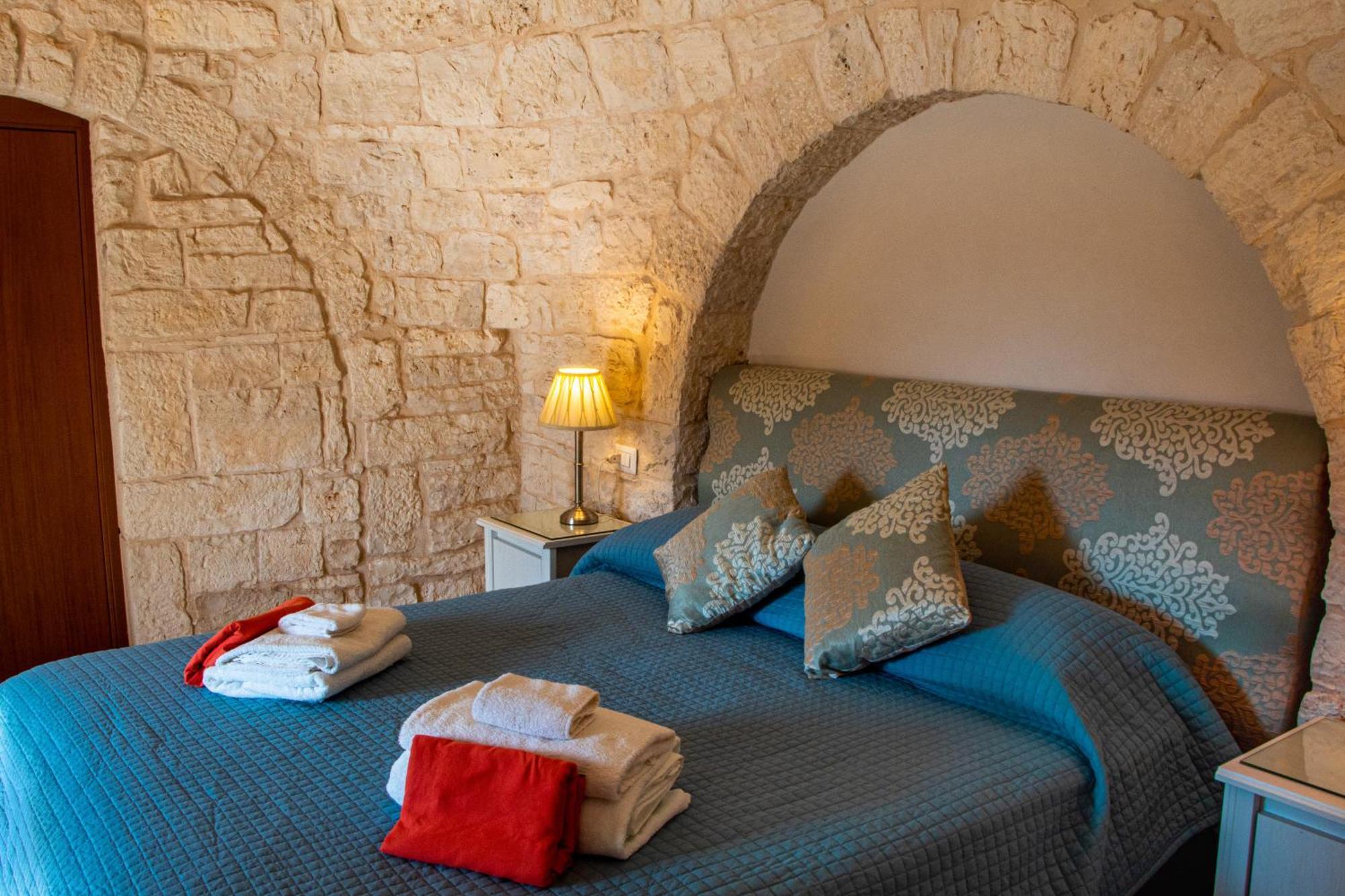 Villa With Trullo And Pool, Alberobello Eksteriør billede